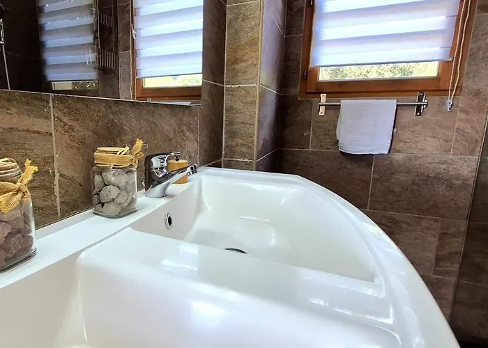 Ruscana, 4 Pers, 90 M