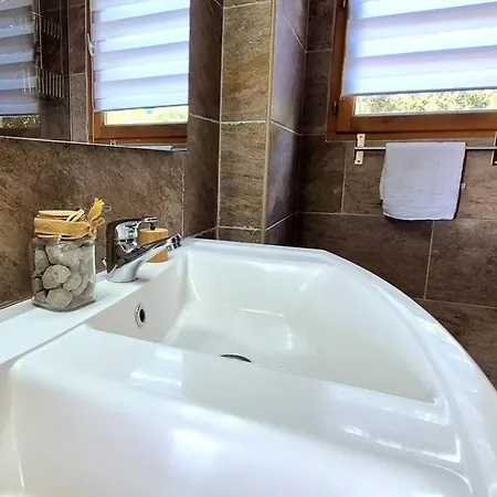 Ruscana, 4 Pers, 90 M