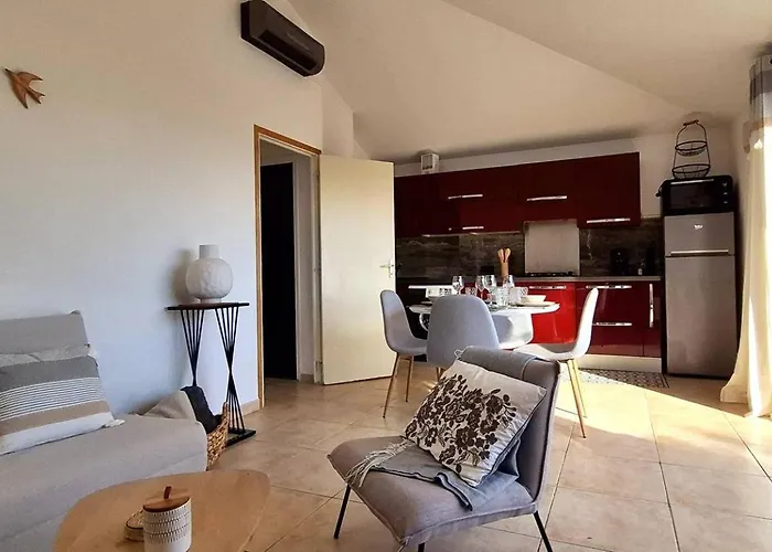 Ruscana, 4 Pers, 90 M Villa